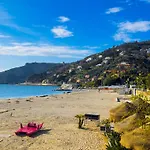 Beaches 400m - Free Garage - Terrace - Smart Tv Apartment