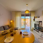 Beaches 400m - Free Garage - Terrace - Smart Tv * Spotorno