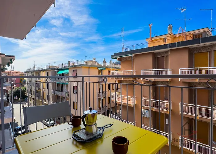 Beaches 400m - Free Garage - Terrace - Smart Tv * Spotorno