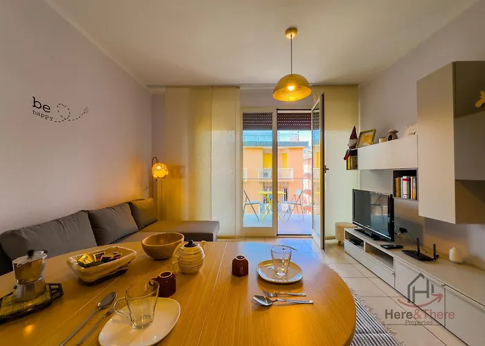 Beaches 400m - Free Garage - Terrace - Smart Tv * Spotorno